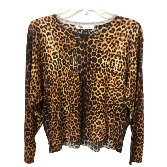 Zara Sweaters - NWT Zara Leopard Print Sweater - Size Small